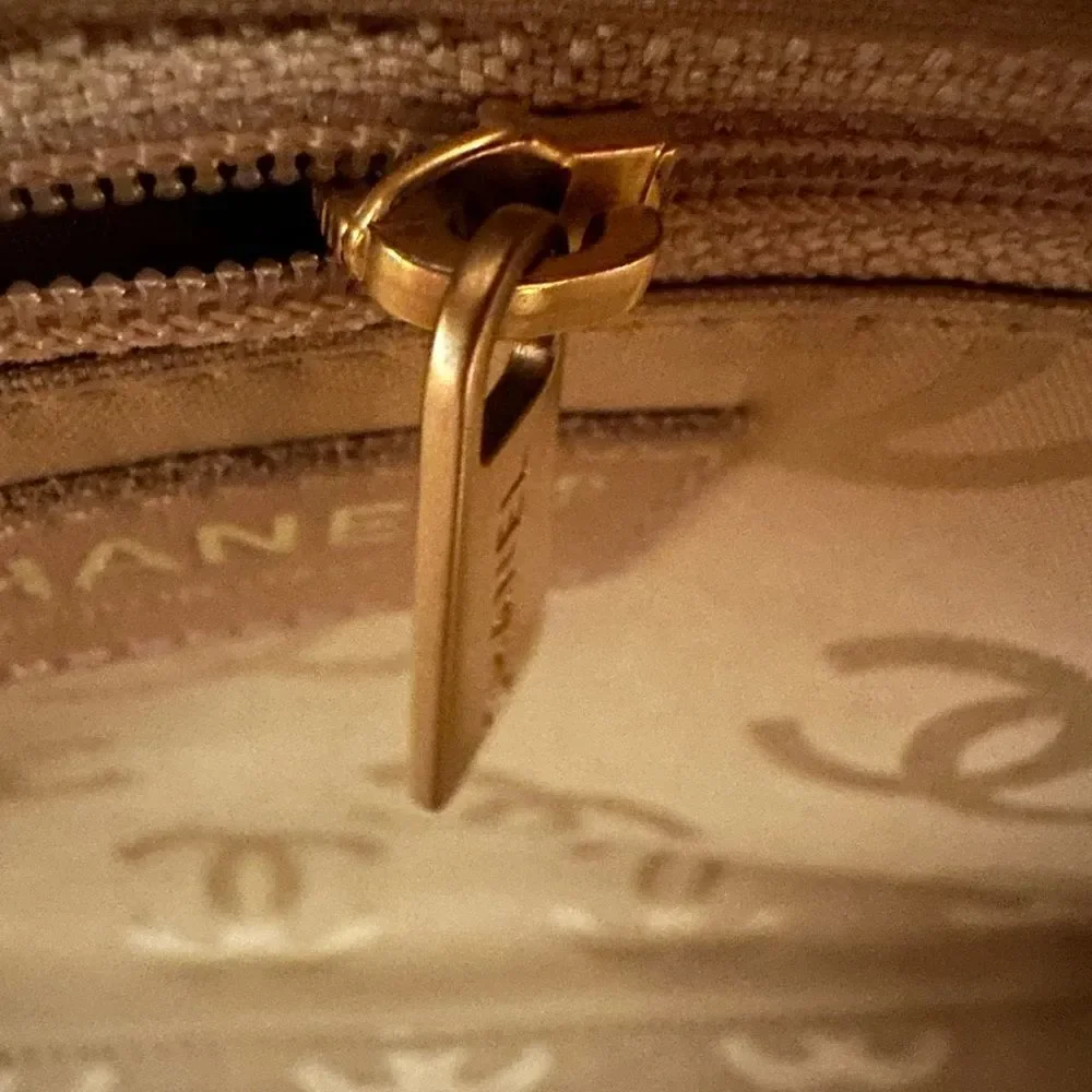 Chanel wild stitch tote bag - Picture 14 of 16